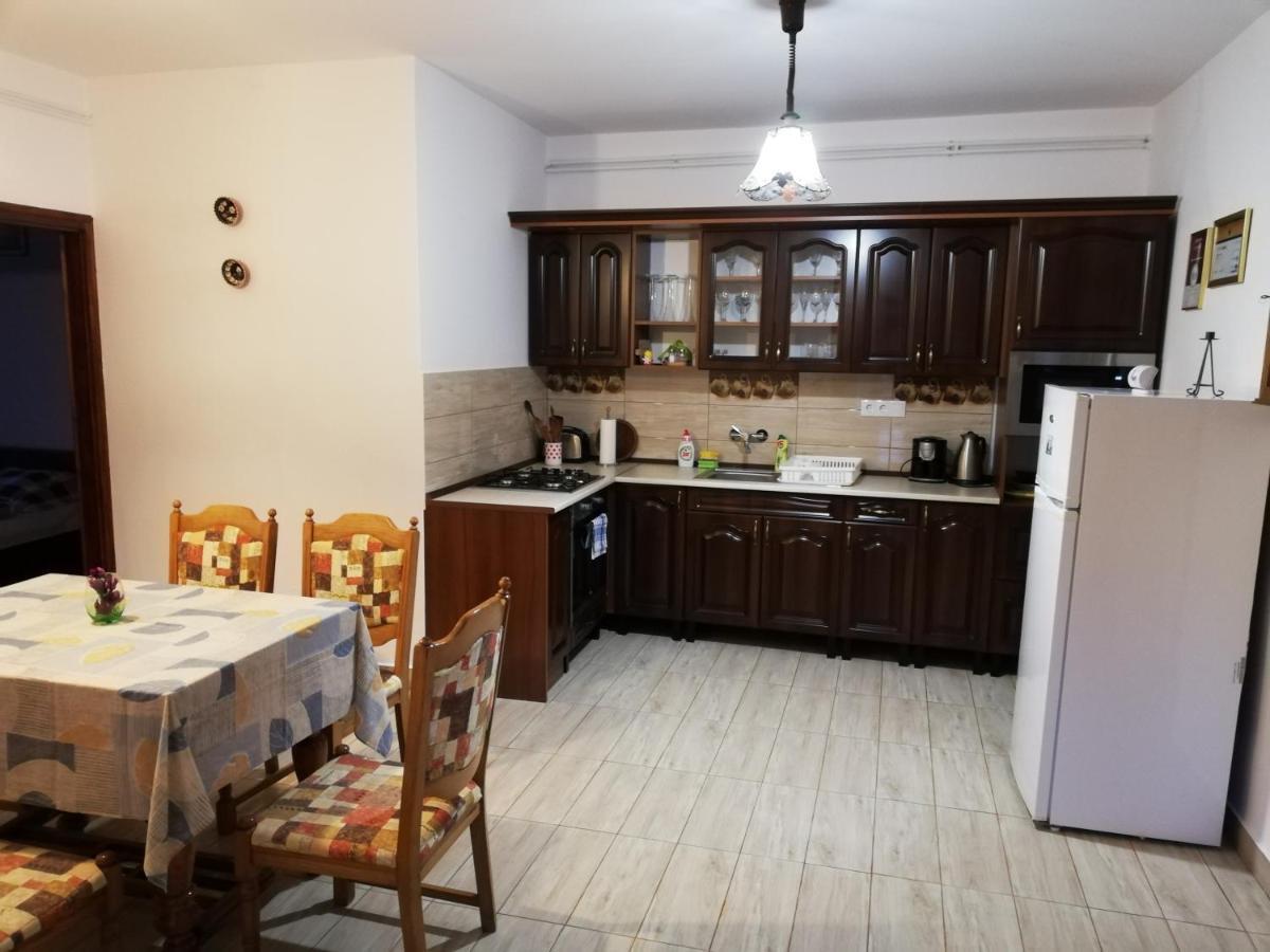Kemences Vendeghaz Hotell Mikohaza Exteriör bild