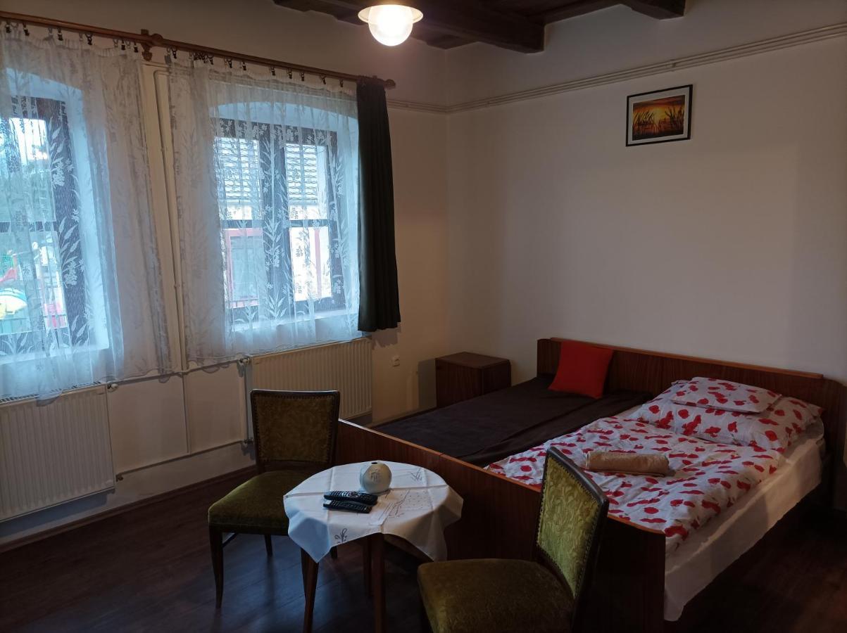 Kemences Vendeghaz Hotell Mikohaza Exteriör bild