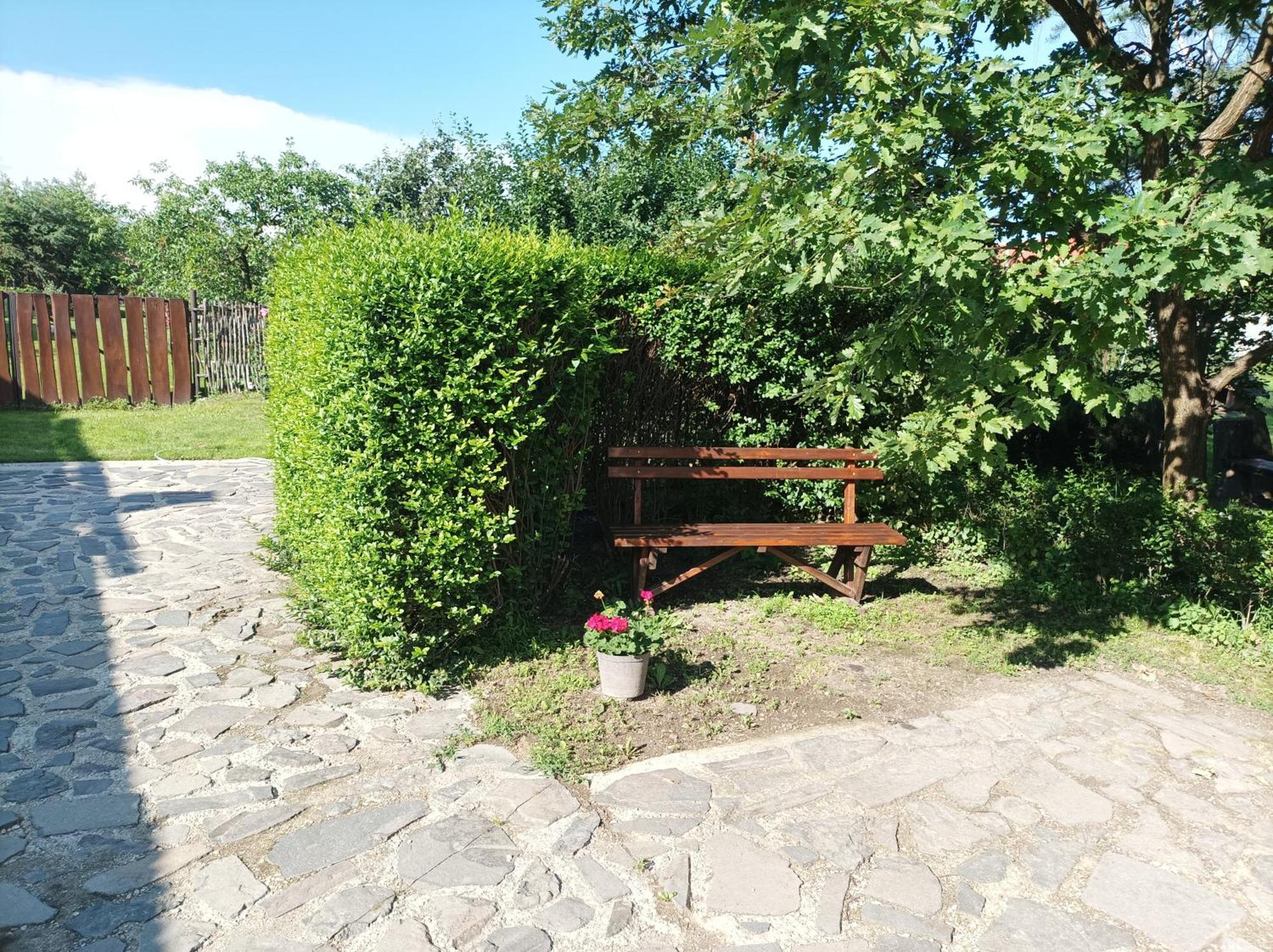 Kemences Vendeghaz Hotell Mikohaza Exteriör bild