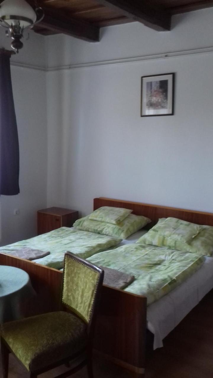 Kemences Vendeghaz Hotell Mikohaza Exteriör bild